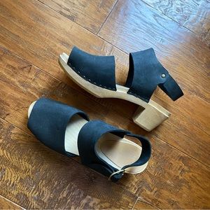 BRYR Miranda Spanish toe mid-heel clogs in coal